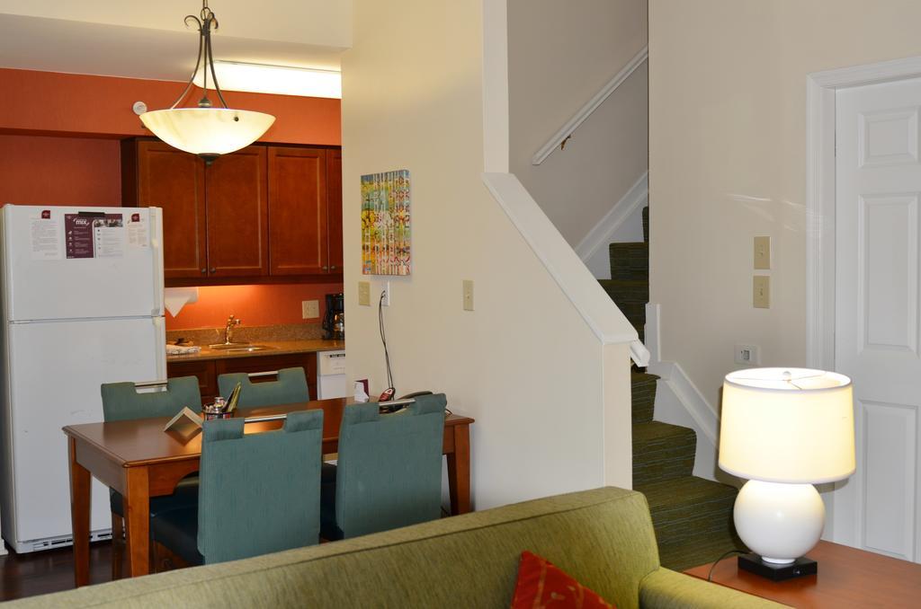 Residence Inn By Marriott Herndon Reston Exterior foto